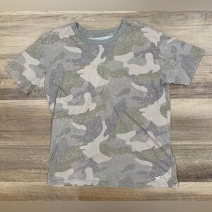 Hollister Green and Tan Camo Women’s T-Shirt
